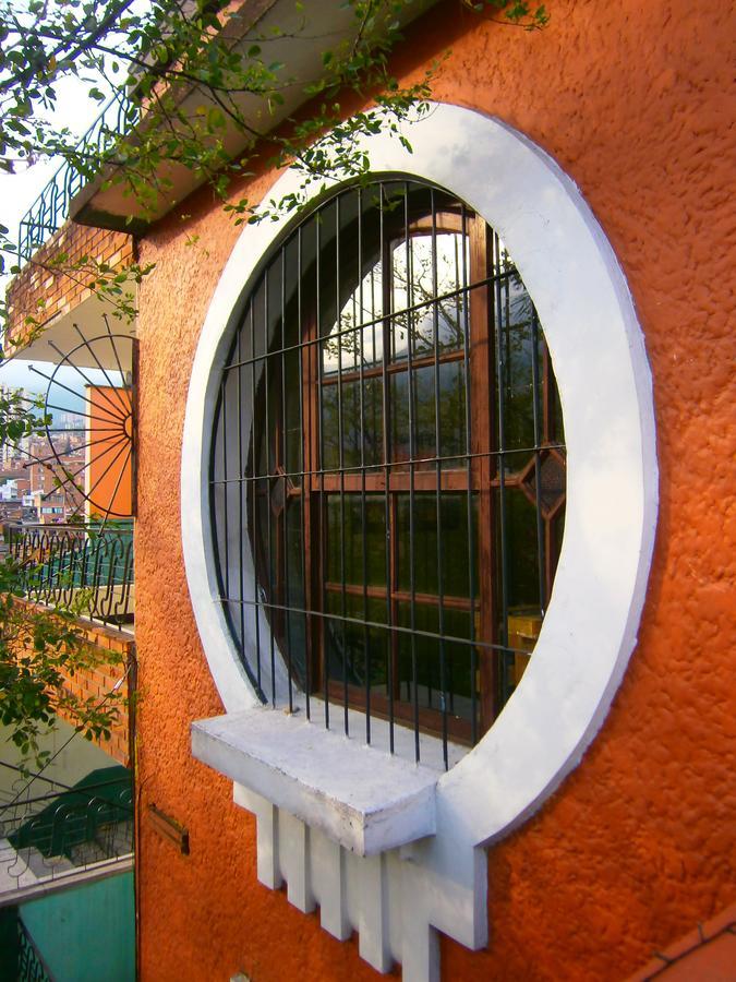 Raiz Hostel Medellin Bagian luar foto