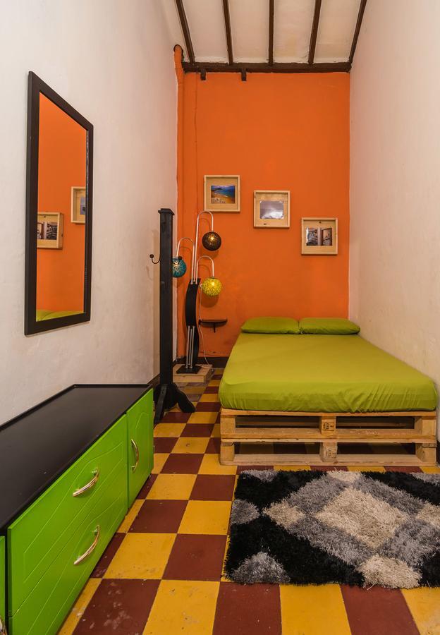 Raiz Hostel Medellin Bagian luar foto