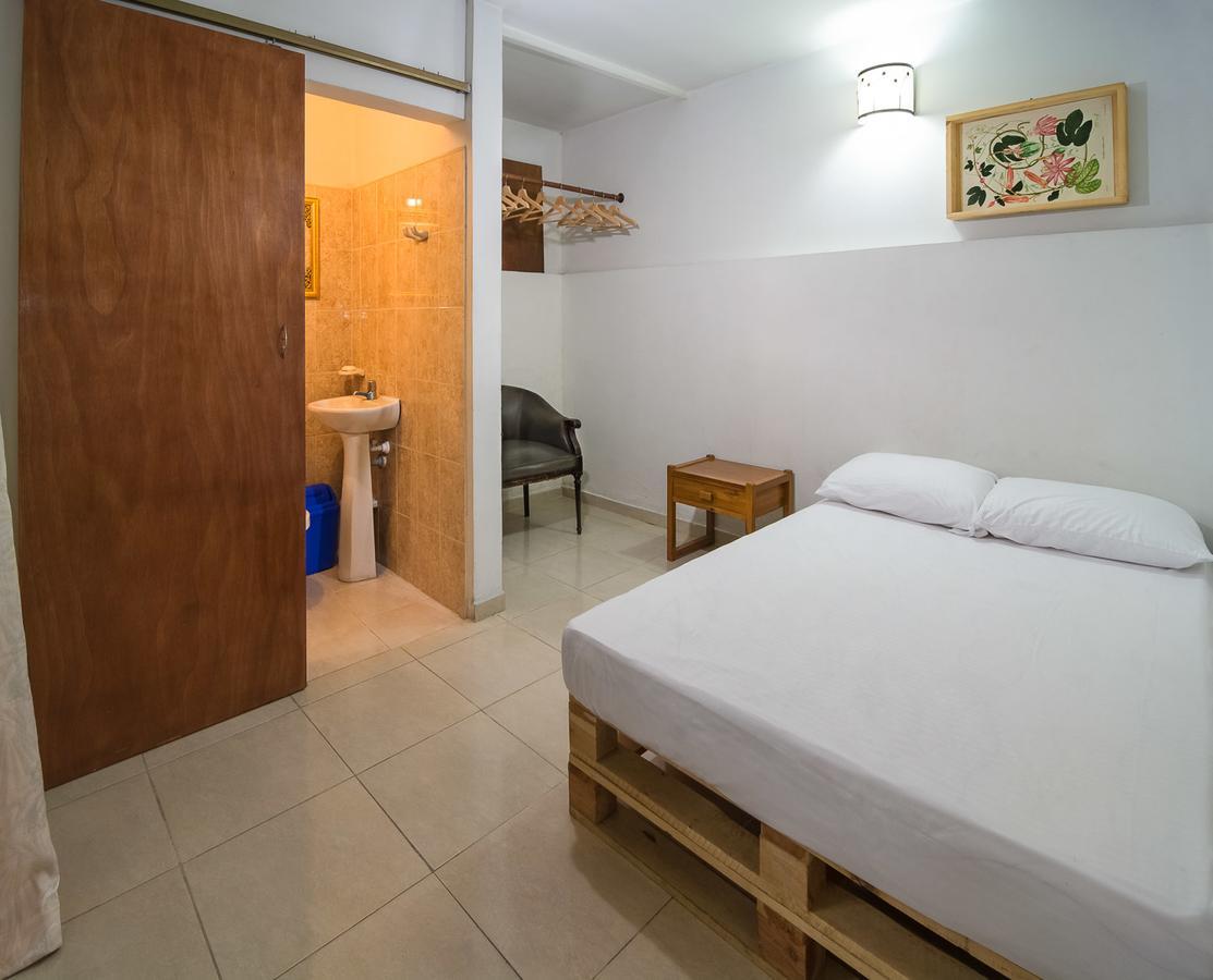 Raiz Hostel Medellin Bagian luar foto
