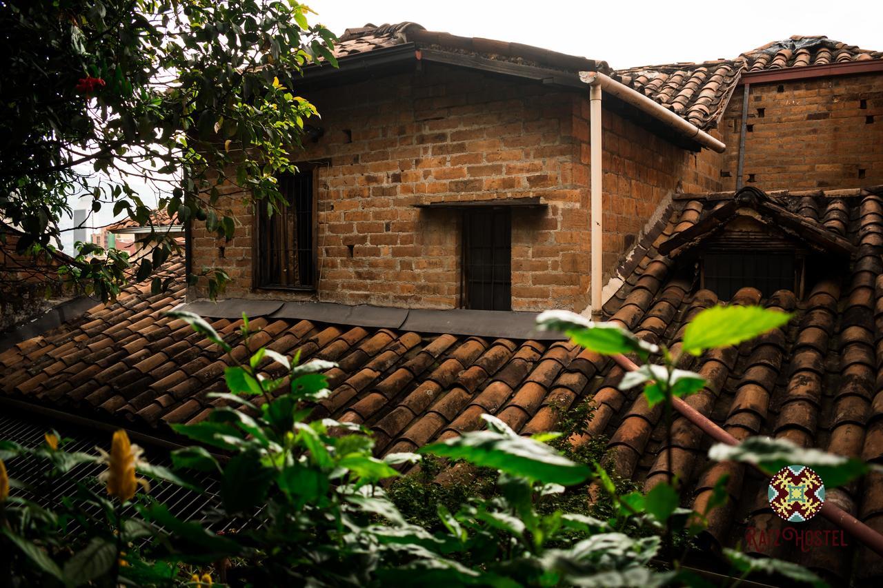 Raiz Hostel Medellin Bagian luar foto