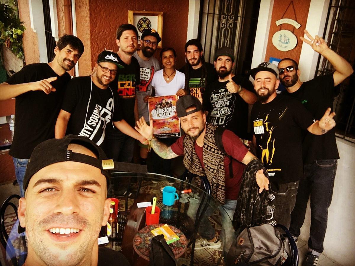 Raiz Hostel Medellin Bagian luar foto