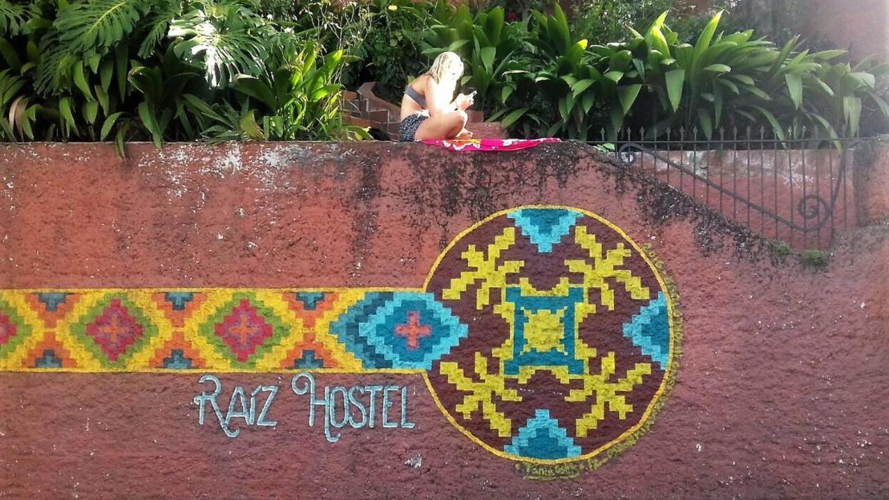 Raiz Hostel Medellin Bagian luar foto